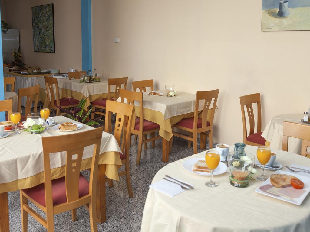 Hotel El Pinche de Oro à Benicarló Extérieur photo